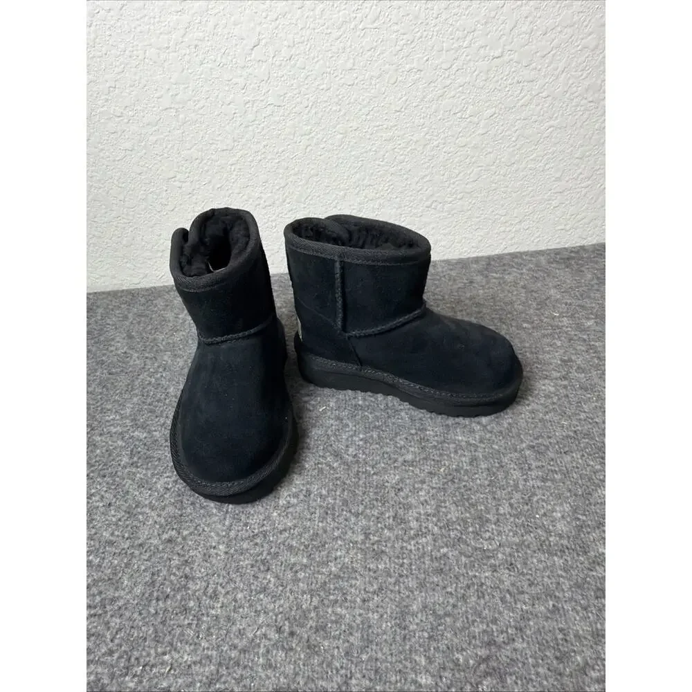UGG JONA Black Suede Ankle Boots Kids US 7 UGG plush Lining Pull On